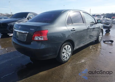 2010 Toyota Yaris z USA, uszkodzony, nr VIN JTDBT4K31A1396434